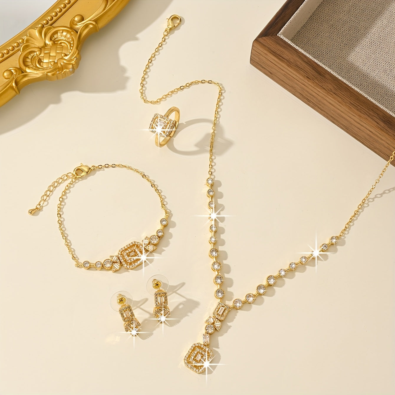 Luxurious 5-Piece Jewelry Set for Women, Featuring 18K Gold Plating, Synthetic Zirconia Stones in a Stylish Square Design, Made of Copper. Perfect for Everyday Wear or Special Wedding Events, with a Beautiful Celestial Symbol Theme. Ideal Gift for