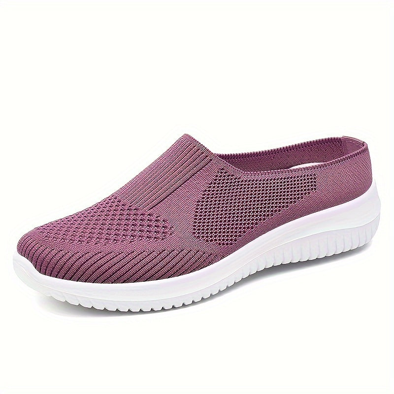 Ayollar uchun yumshoq, nafas oladigan mato va PU taglik bilan tayyorlangan slip-on loafers, bahor va yoz uchun mukammal. Norasmiy kiyim uchun ideal.