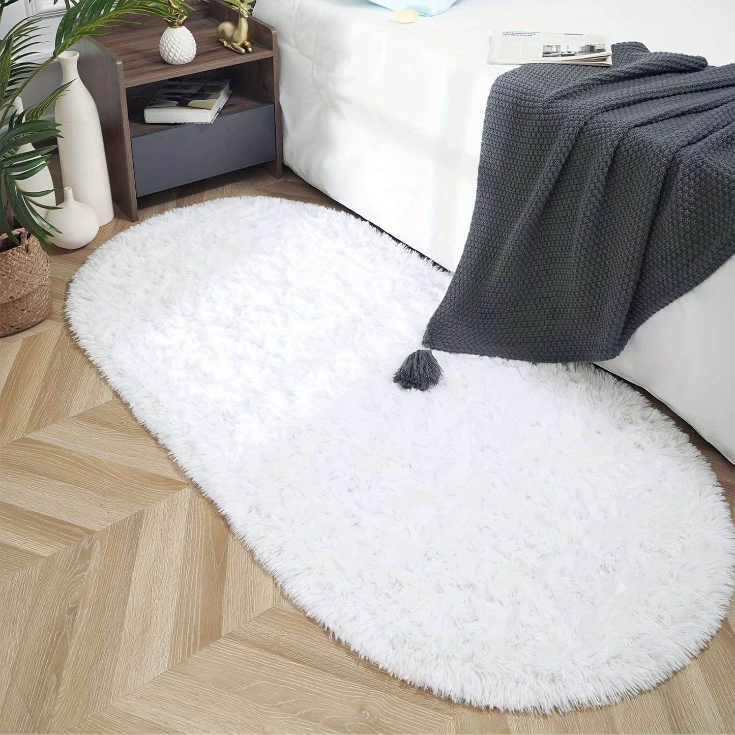 Soft and fluffy shag area rug suitable for living room or bedroom, non-slip and machine washable for convenient maintenance. Elevate your home decor with this luxurious floor carpet.