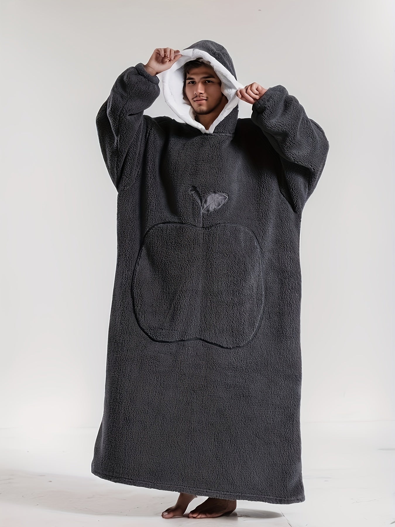 Oversized Warm Hooded Robe with Apple Embroidery, Polyester Fleece, Loose Fit, Large Pocket, for Fall/Winter Sleepwear