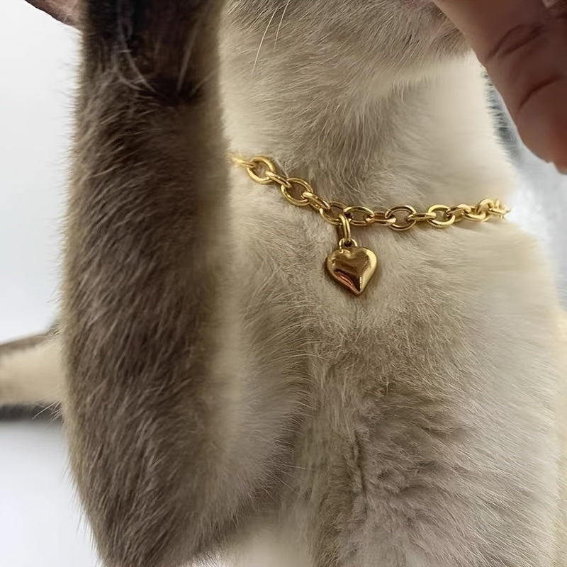 Adjustable heart-shaped alloy collar for cats and small dogs with versatile chain design.