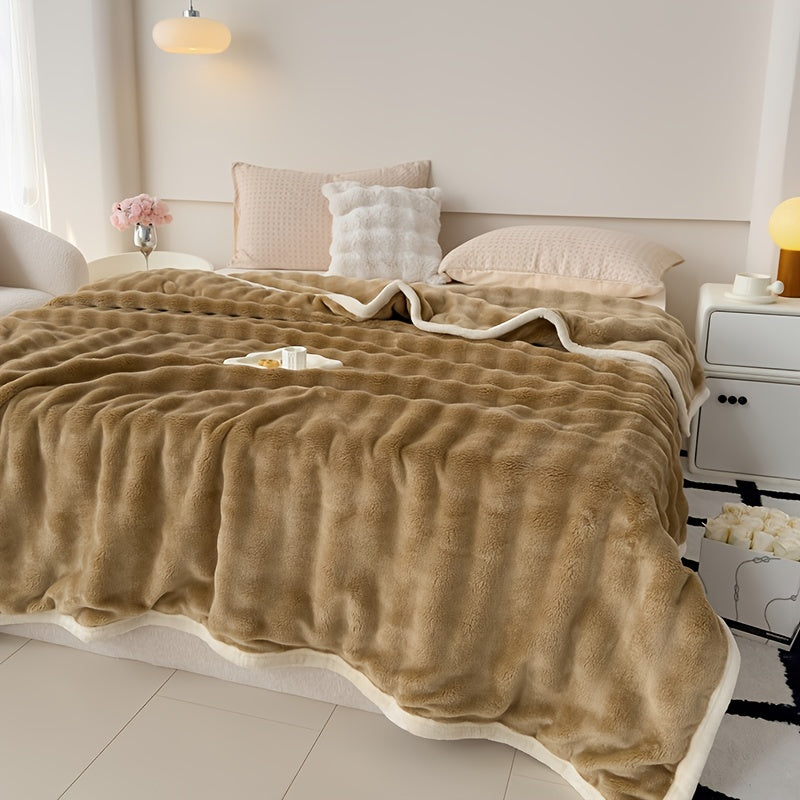 High-quality luxury blanket made of thickened material, featuring rabbit velvet bubble design. This breathable and skin-friendly blanket provides excellent warmth. It is crafted with active printing dyeing technology and is machine washable. Perfect for