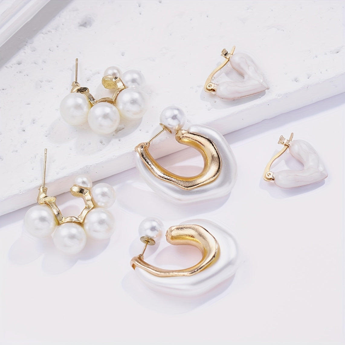 Exaggerate your style with this 6-piece set of French-designed love faux pearl C-shaped earrings. Featuring 3 pairs, these extravagant light luxury accessories are perfect for adding a touch of exotic flair to your daily outfits or party ensembles. Ideal