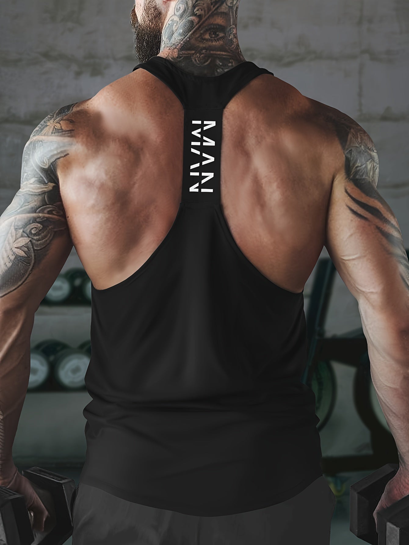 Men's breathable sleeveless fitness vest for casual training.