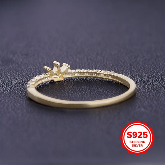 Sparkling Zirconia Crown Ring in 925 Sterling Silver, Perfect for Women's Unique Style. Ideal for Birthdays or Valentine's Day.