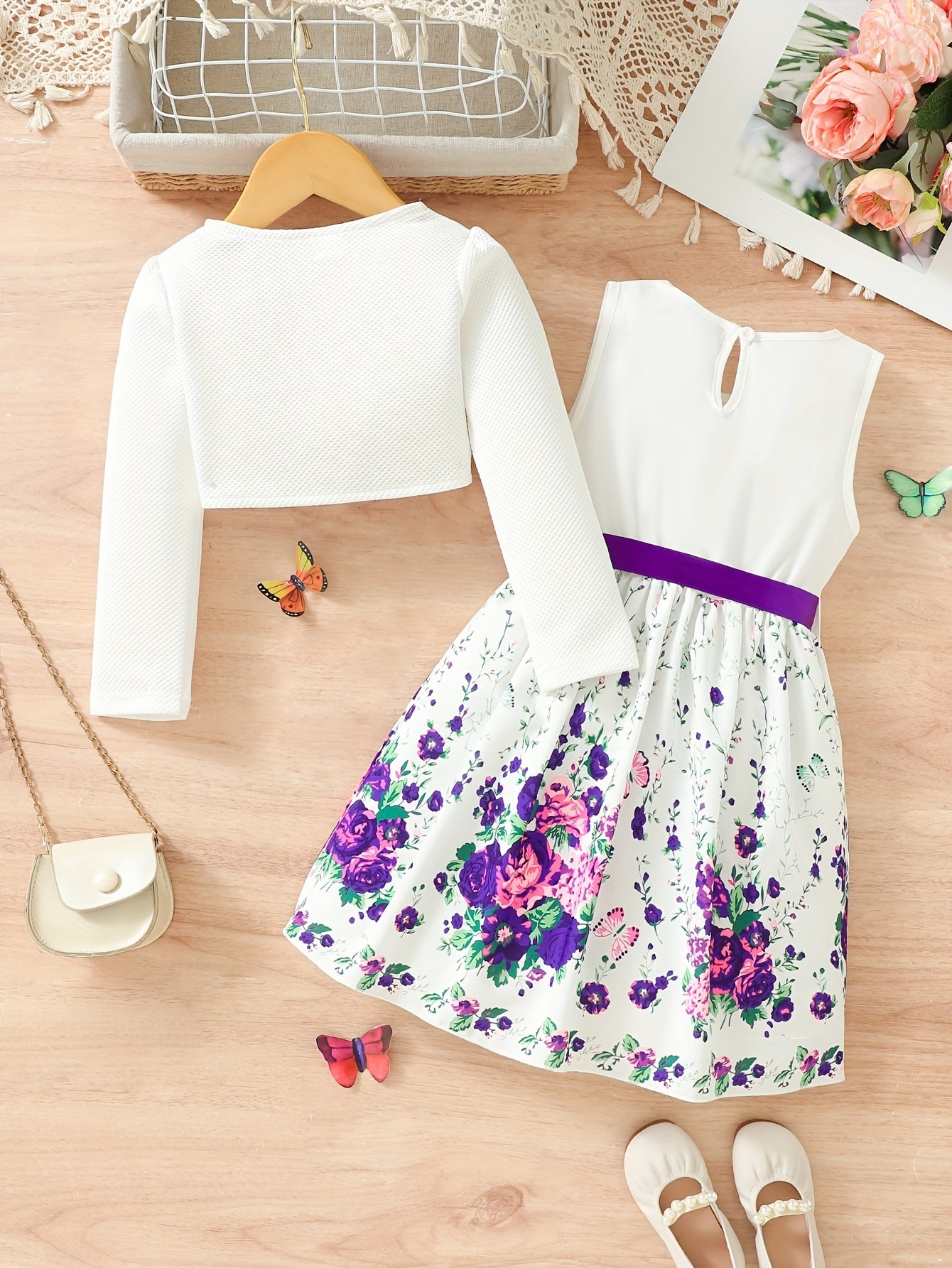 Butterfly casual dress for girls in a two-piece set.