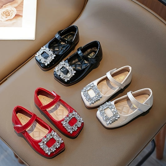 Stylish rhinestone flat shoes for girls, soft and lightweight for spring.