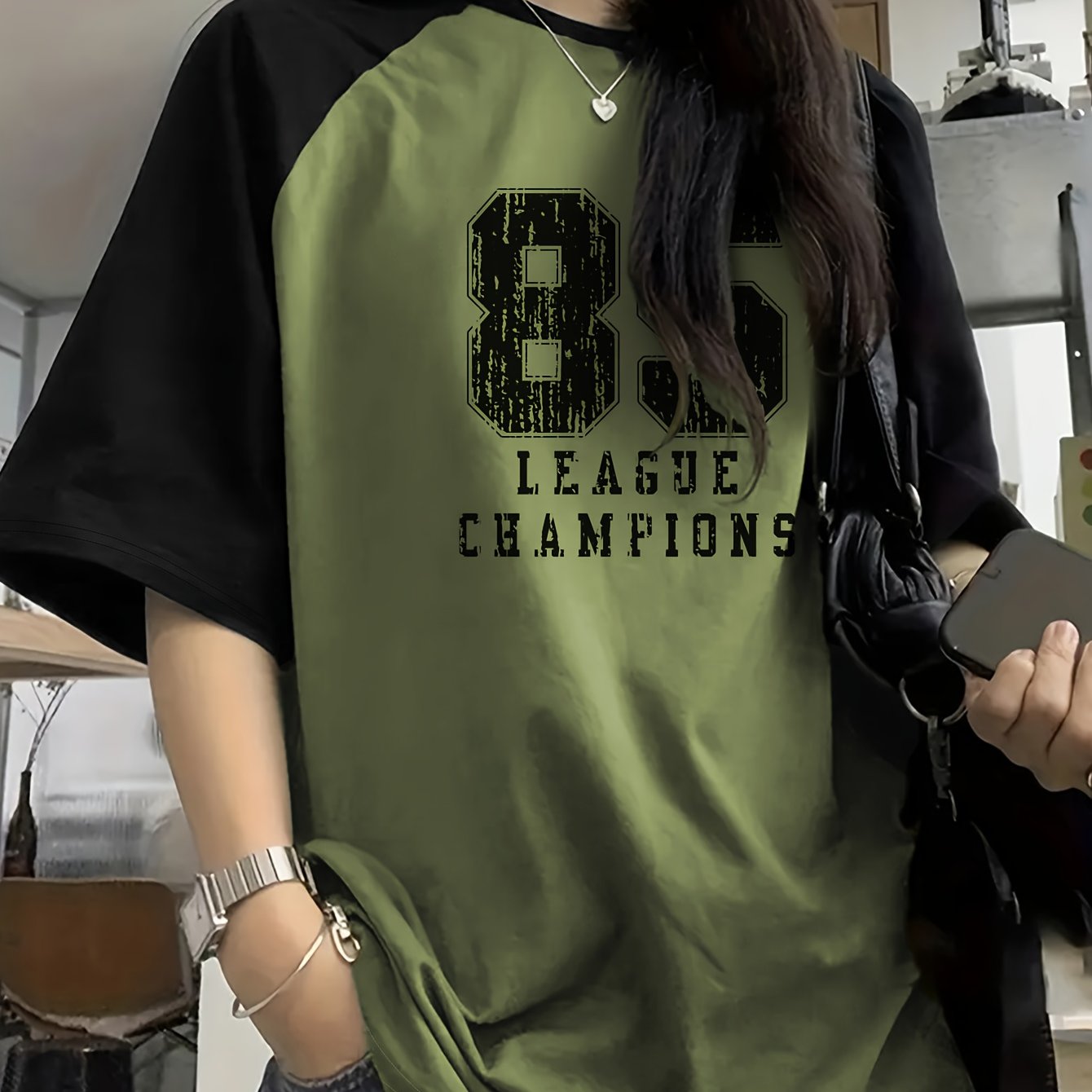 Women's casual crew neck t-shirt with letter print, short sleeve knit top, 95% polyester, 5% elastane, regular length, 180gsm, suitable for all seasons.