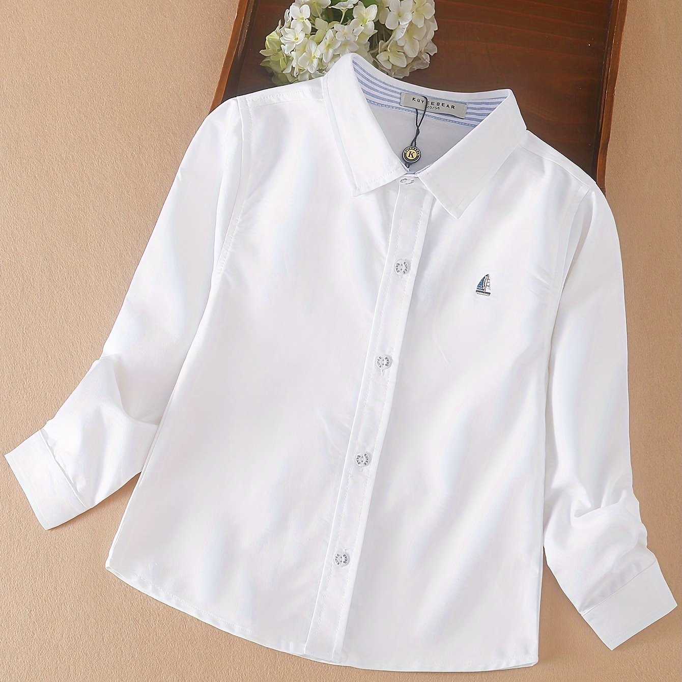 Trendy white shirt for boys in thin pure long-sleeved style for spring and autumn.