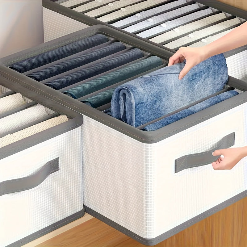 An Organizer Storage Bag with Multiple Compartments for Sorting Clothes, Ideal for Home Organization and Moving Purposes.