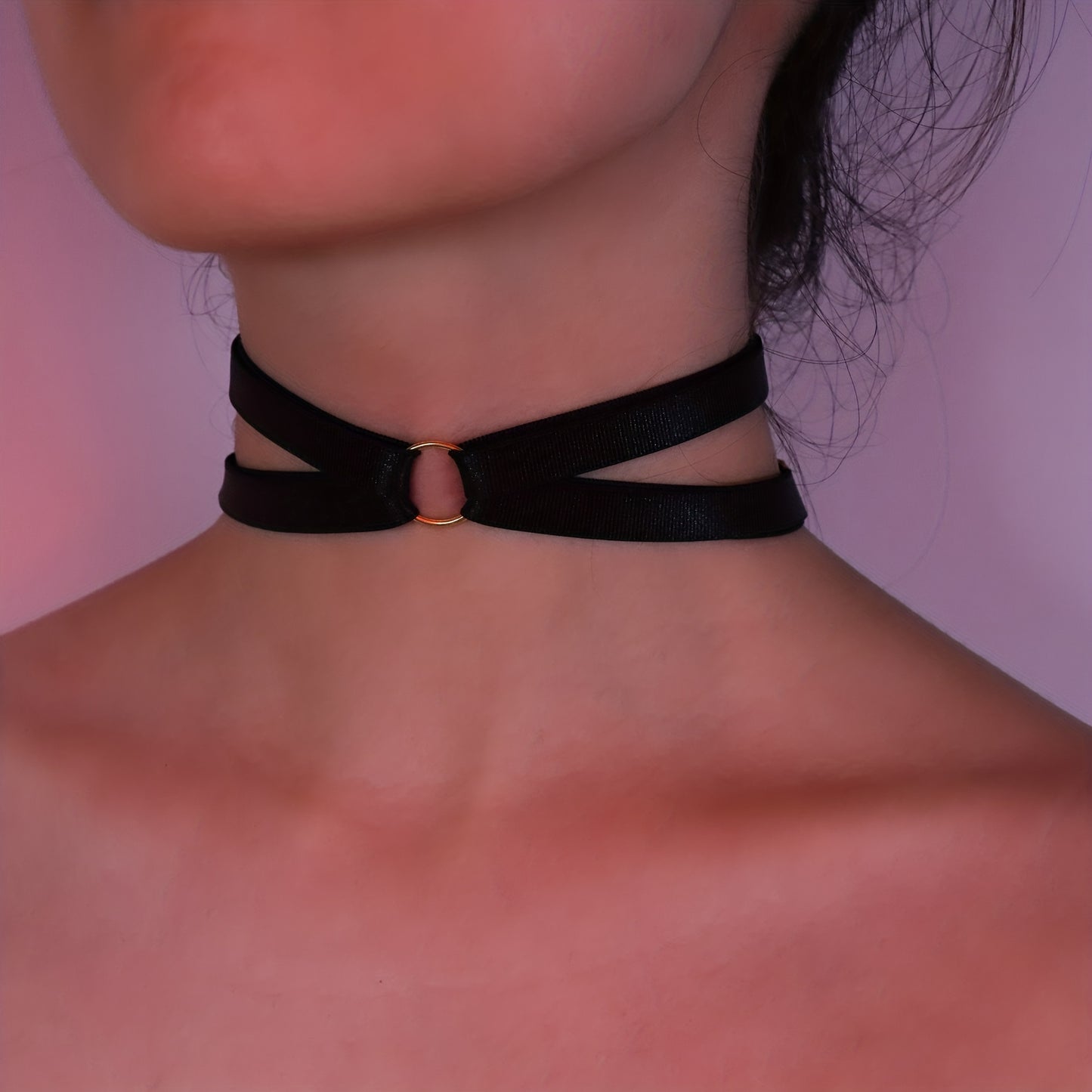 Stylish and cute bow collar designed for adult women, a fashionable and sexy accessory.