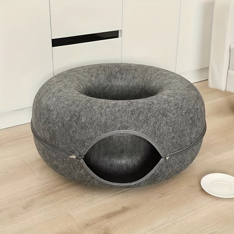 Cat Tunnel Bed that is lightweight, scratch-resistant, and suitable for all seasons.