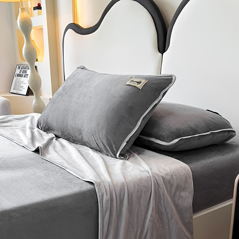 Experience ultimate comfort and warmth this autumn and winter with the luxurious Crystal Velvet Pillowcase.