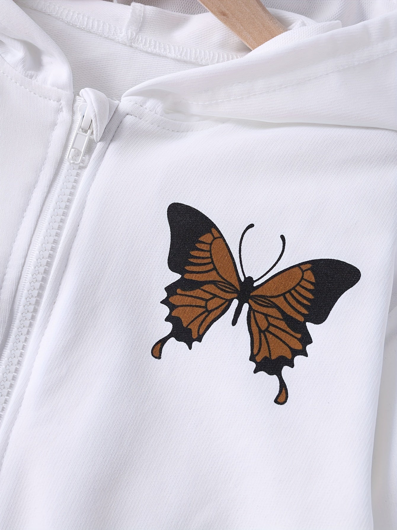 Girls' 3-piece set: Zipper hoodie sweater with butterfly print, casual sweatpants, and suspenders.