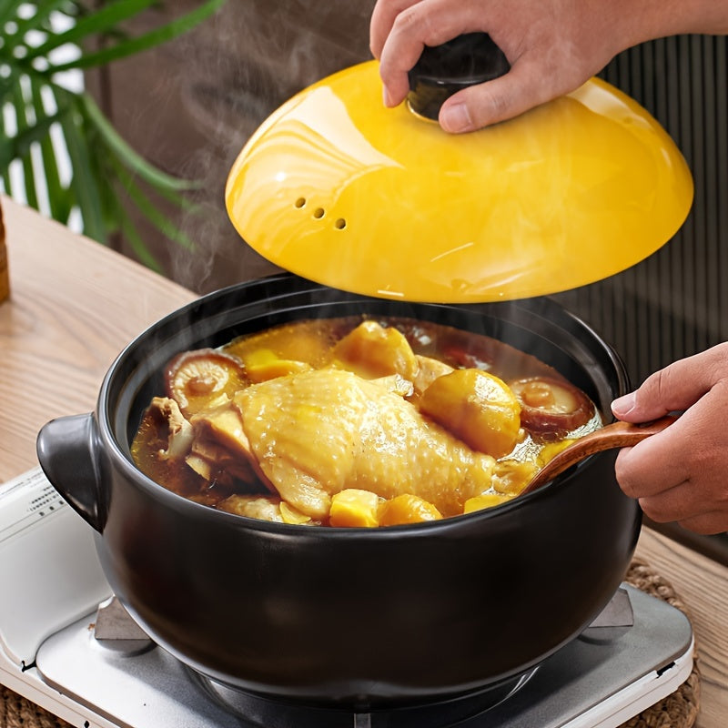 XIN TIAN LI Traditional Ceramic Casserole Pot is a durable cookware option, crafted for both home and restaurant use. This 1pc pot is high-temperature resistant and comes with a lid for convenient cooking. It is non-stick, easy to clean, and suitable for