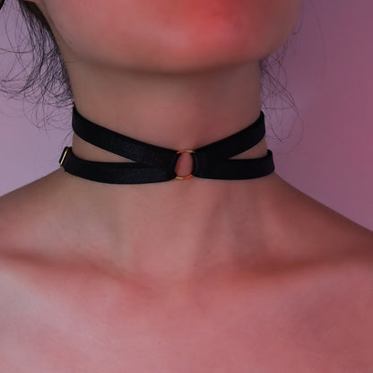 Stylish and cute bow collar designed for adult women, a fashionable and sexy accessory.