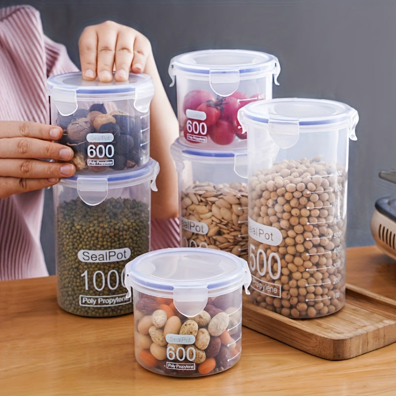 Set of airtight food storage containers made of polycarbonate with sealed jars - reusable and versatile, suitable for freezer storage, BPA-free. These round SealPots are perfect for organizing in your home and kitchen, featuring a leak-proof gull wing