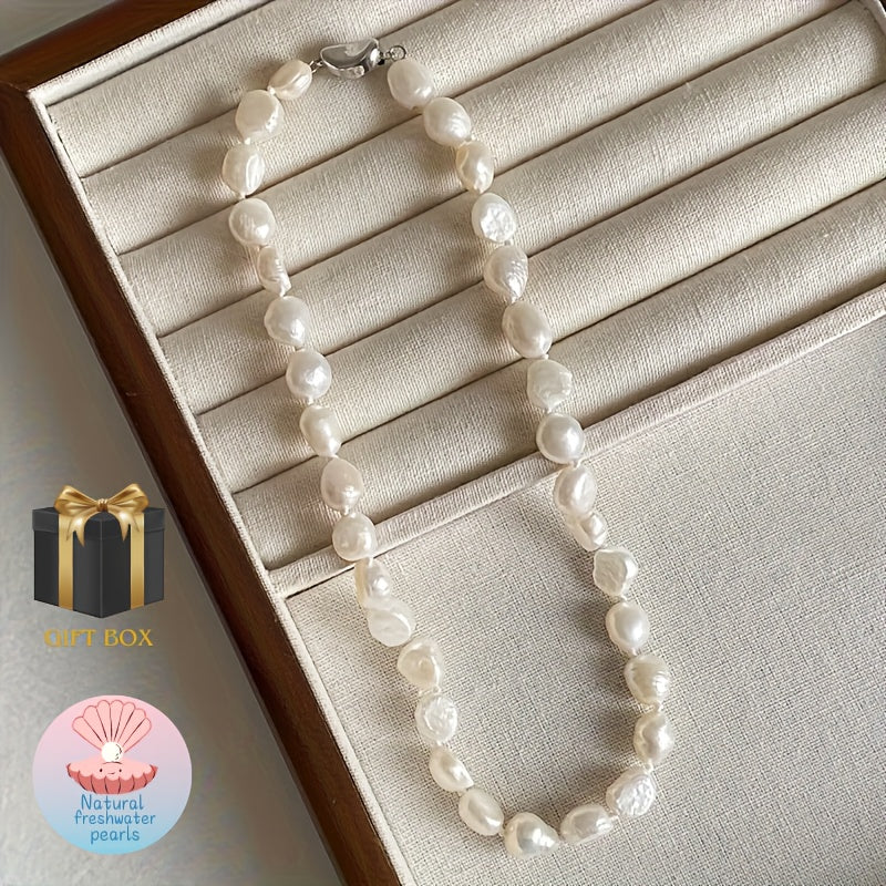 Beautiful and Stylish Pearl Necklace for Women, Featuring Natural Stones and Round Luminous Imitation Pearls, Perfect for Parties. Unique Design with Choker Chain. Makes an Ideal Gift for Wife or Girlfriend. Pearls may have slight flaws. Comes in a