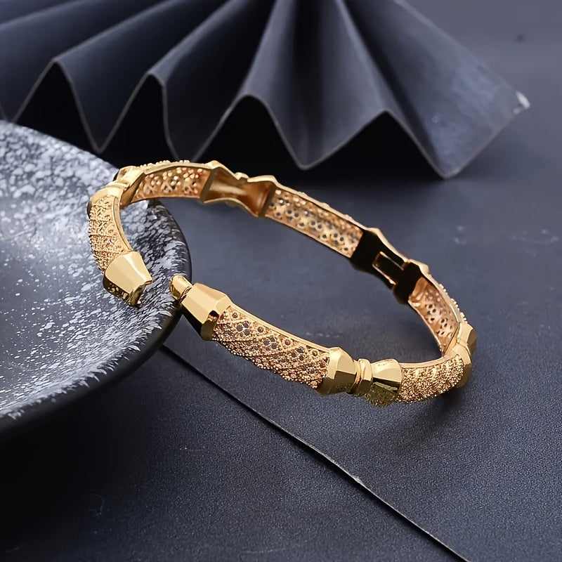 Luxurious bridal bracelet with European and American style, African Nigeria women's wedding ornament, available at the 4PC Middle East Dubai Women's Fashion Open Bracelet.