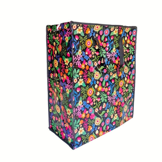 Colorful and durable, this extra large moving bag is perfect for storing and transporting your belongings. Featuring a floral pattern, this heavy duty woven tote bag has a 94.64L capacity and a durable zipper for added security. Water resistant and