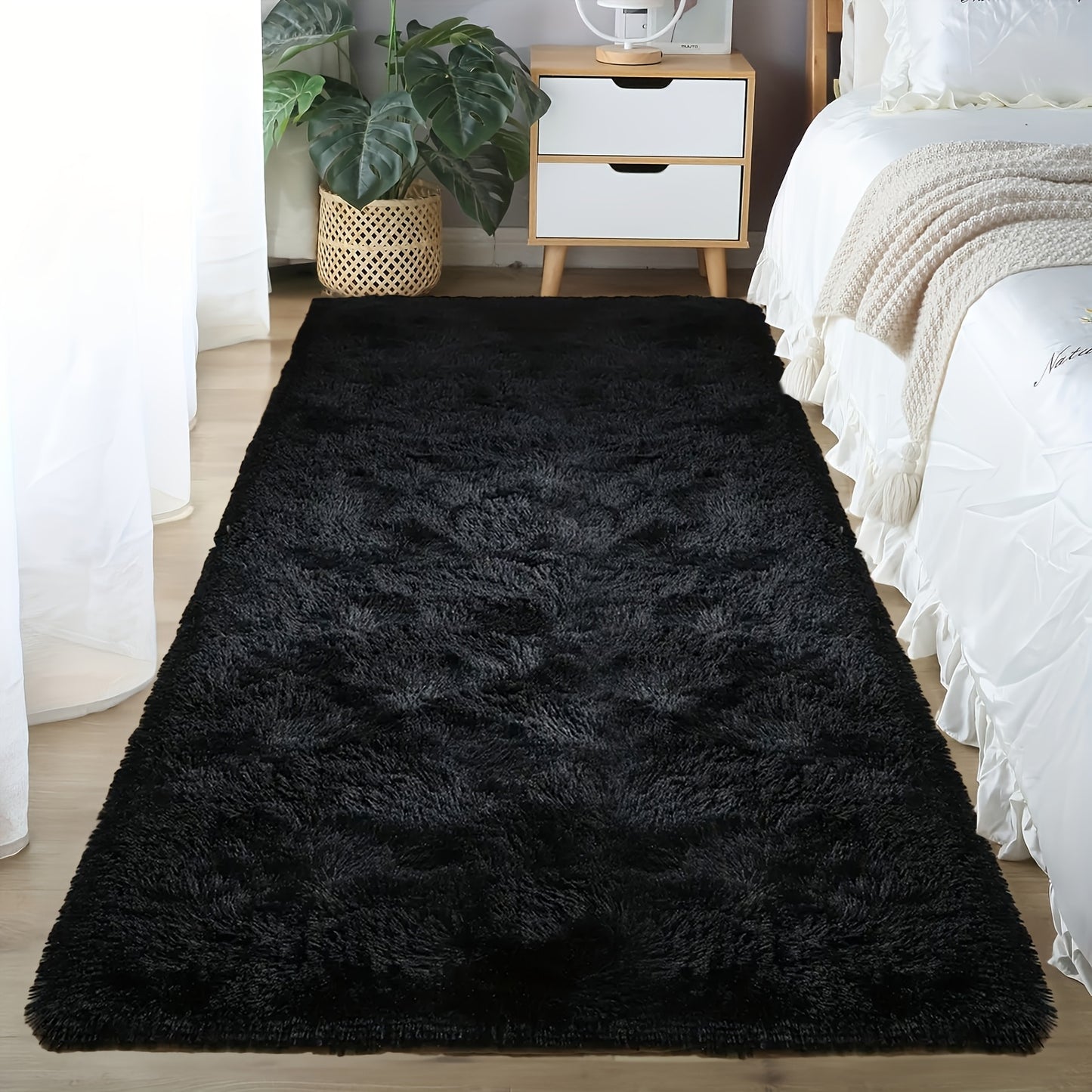 Soft plush drum carpet suitable for home decoration, dormitories, bedrooms, and living rooms; pet-friendly.