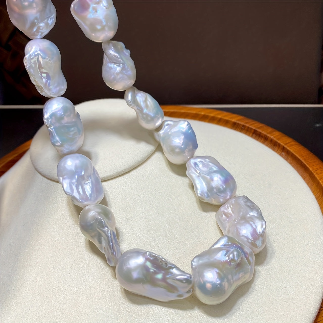 Large Baroque Freshwater Pearl Necklace with Irregular Sweater Chain, Clavicle Jewelry in French Style. Comes with Gift Box and features Slight Imperfections and Synthetic Cubic Zirconia. Suitable for All-Season Wear, Ideal for Parties & Holidays.