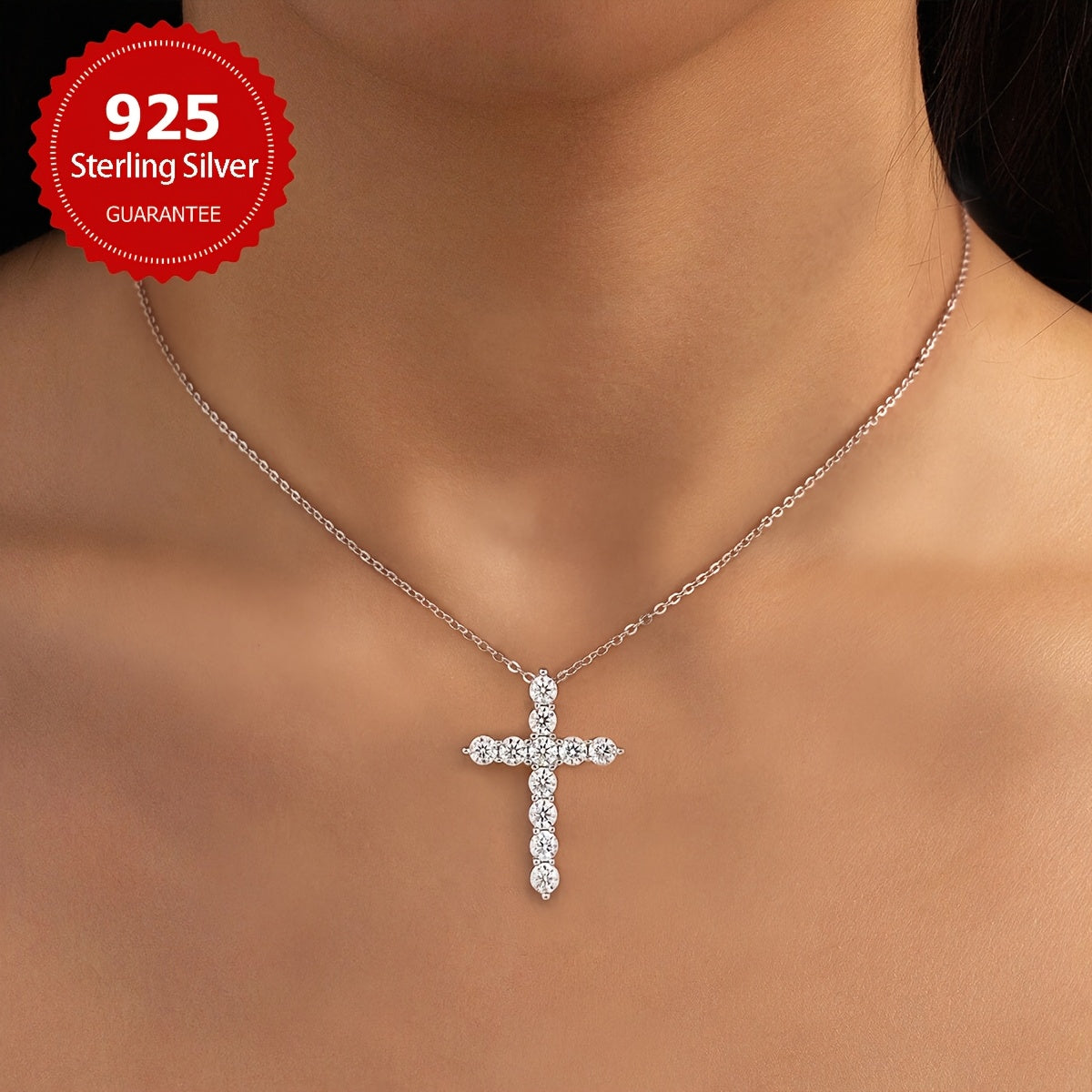 The stunning Mozambique stone cross pendant necklace features a 1.1 carat stone set in S925 sterling silver, making it a luxurious Valentine's Day gift for the special lady in your life. This exquisite piece of ladies' jewelry includes 11 0.1 carat