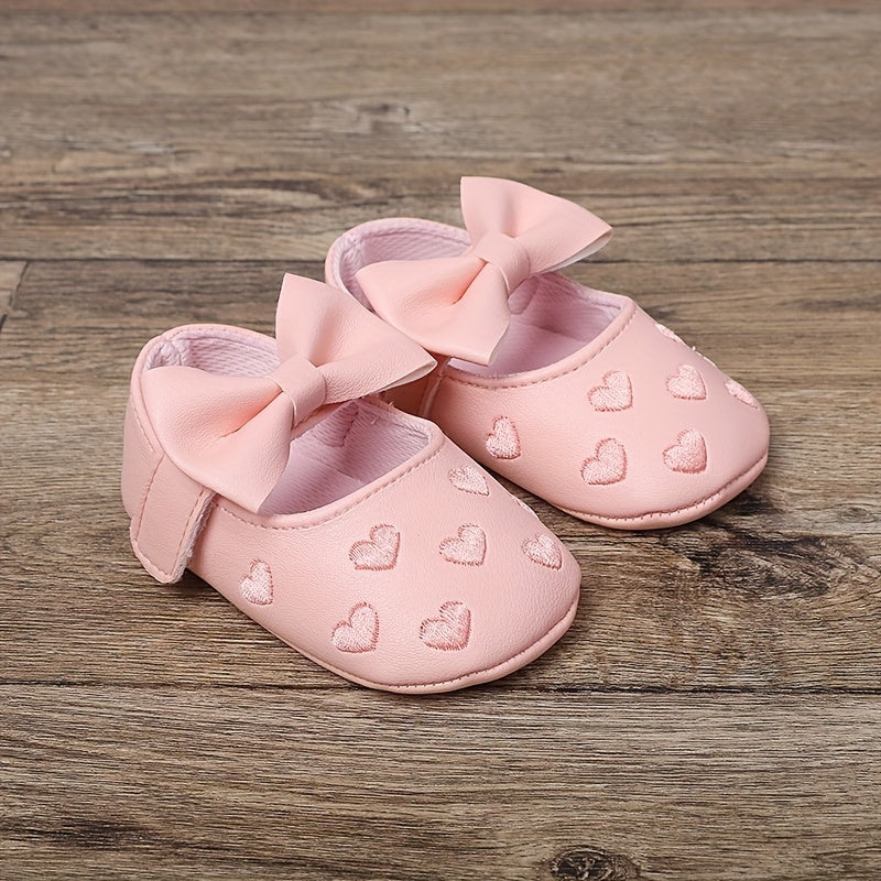 Baby girl sandals for spring and autumn, princess flat shoes for toddlers.