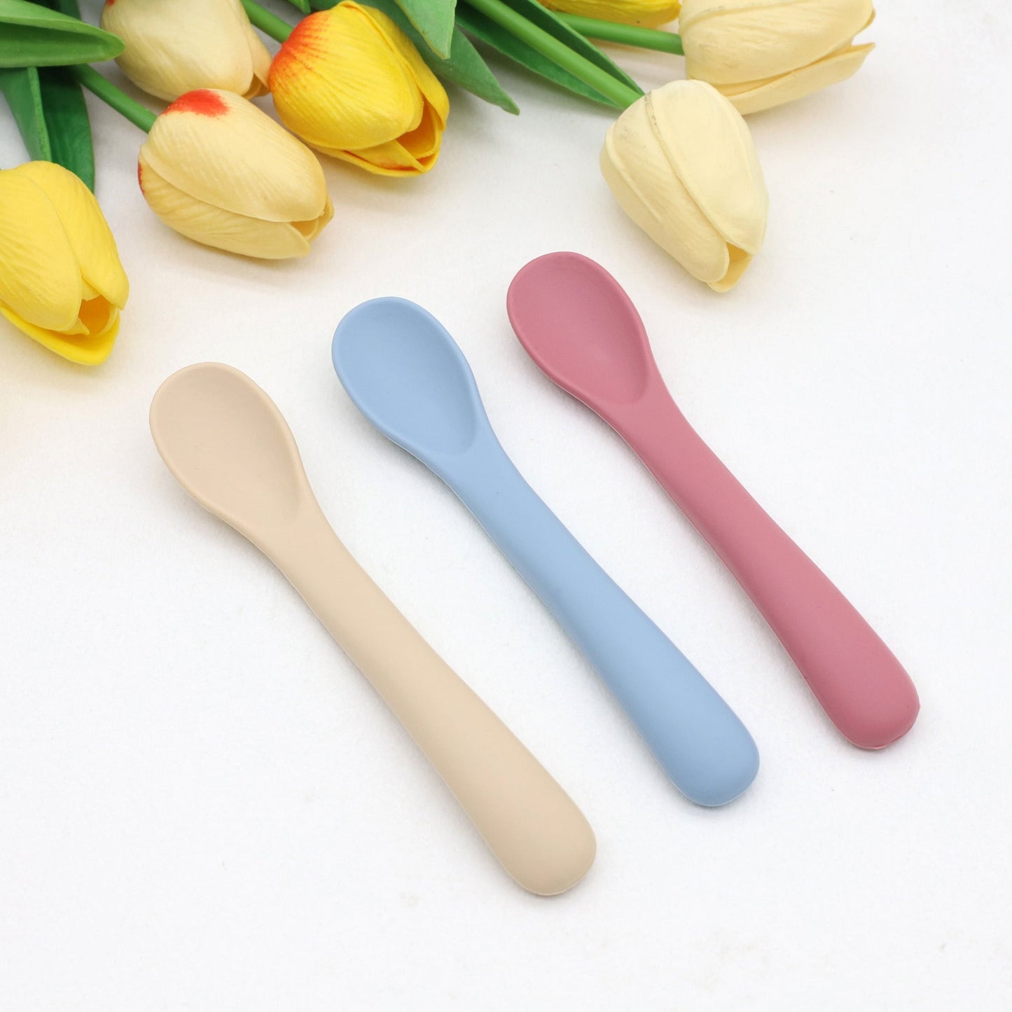 Set of 3 Silicone Feeding Spoons in Blue - Gentle and Secure for Babies, Set of Spoon for Easy Feeding