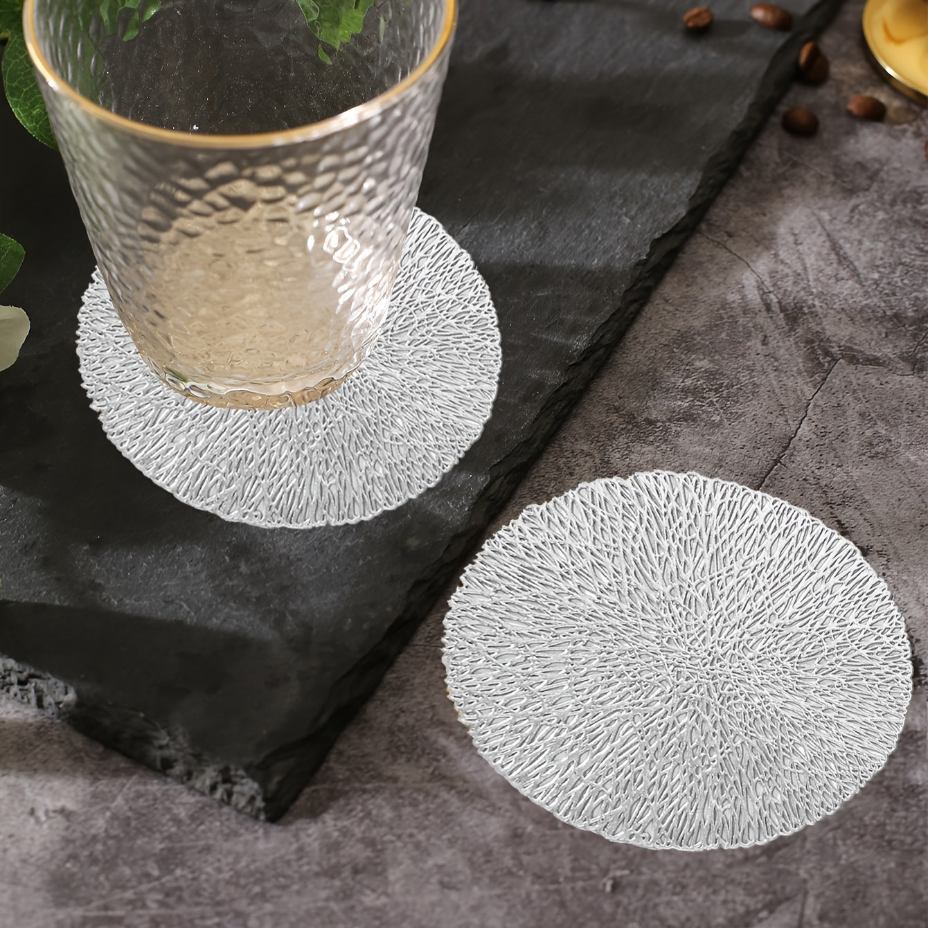 6 messy silk coasters, ideal for table decoration and cup holders.