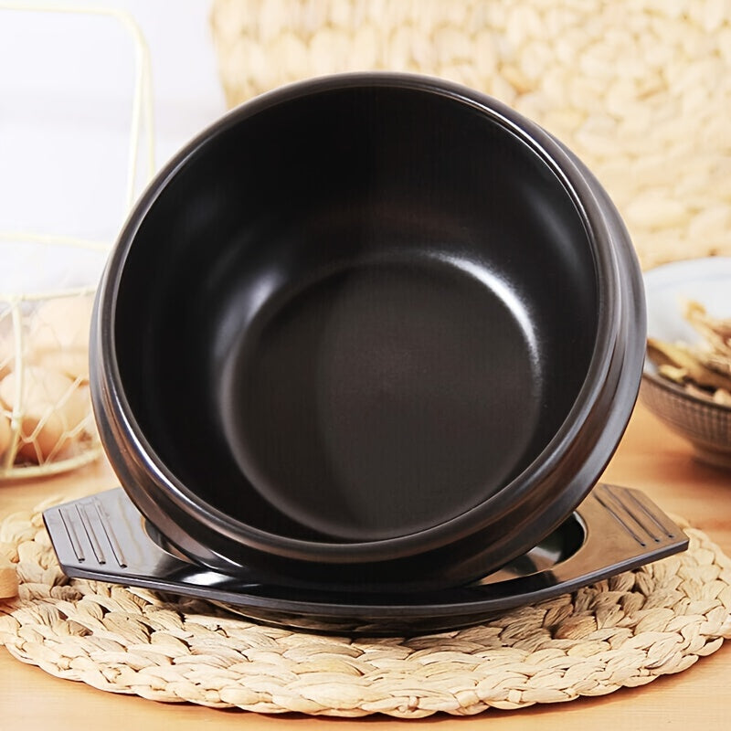 1 Piece Ceramic Donabe Pot Bowl: Enjoy cooking with this heat-resistant tray included. This rust-resistant pot is safe for stovetop use and perfect for BBQ, stew, bibimbap, and soup. No charging necessary.