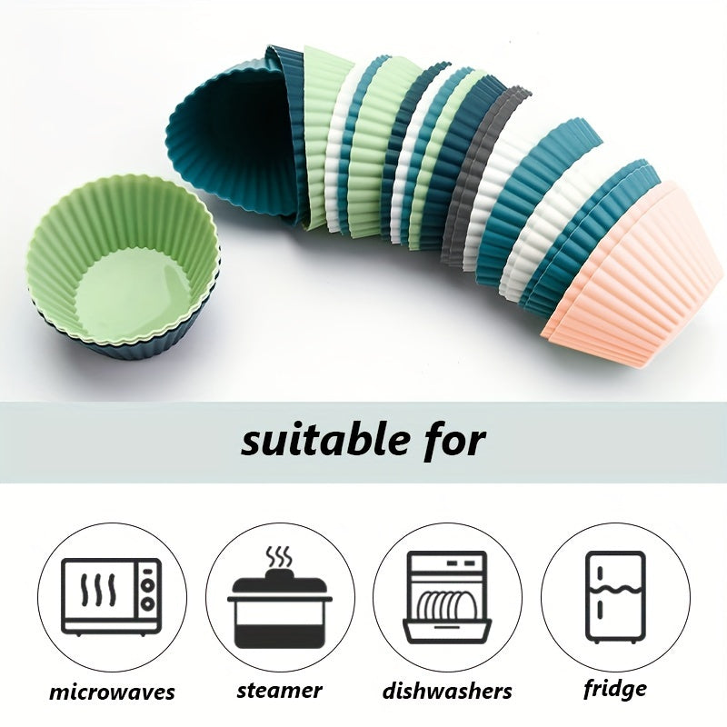 Get a set of 12 silicone muffin cups in teal, green, and pink, measuring 7.01cm each. These reusable, food-grade high-temperature baking liners are perfect for cupcakes and cakes, ideal for use in both the oven and air fryer. A must-have in any kitchen