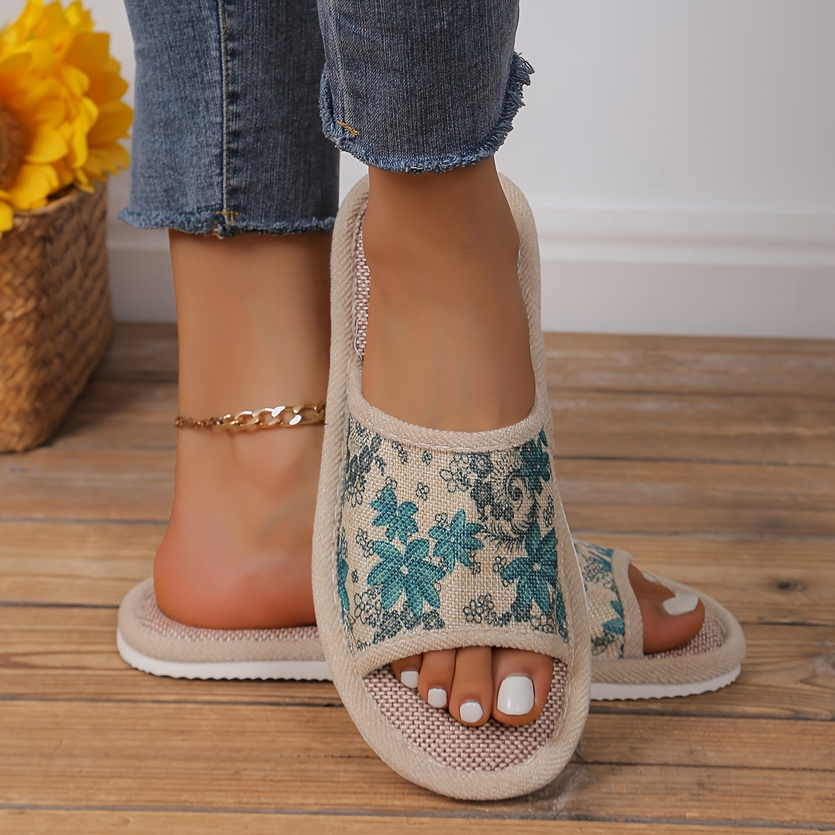 Women's Floral Pattern Linen Slippers - Breathable, Soft, and Comfy Indoor Shoes