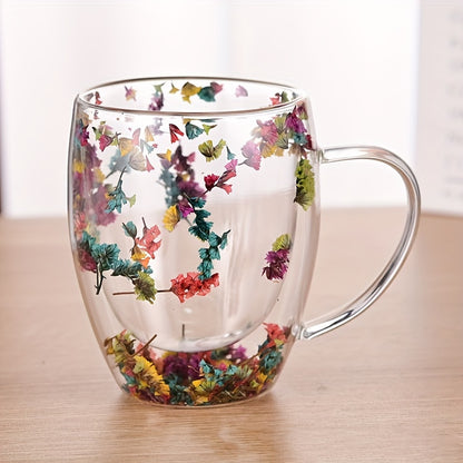 Stylish, 11.83oz double-walled glass mug with dried flowers. Perfect for coffee, milk, or juice. Made of high-quality, reusable borosilicate glass. Great gift for birthdays and special occasions.