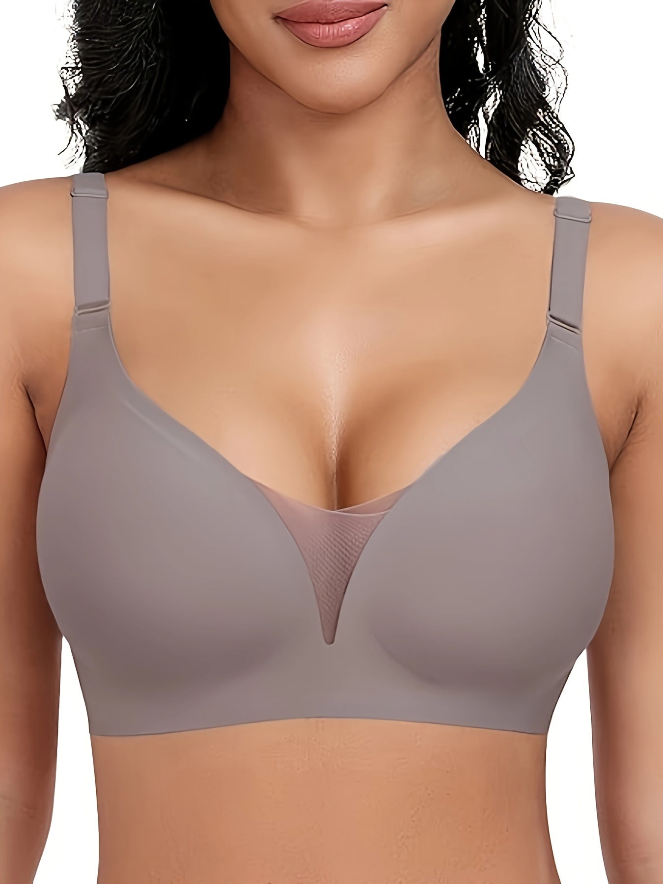 Comfortable push up bra with no seams, anti-sagging mesh and wireless design.