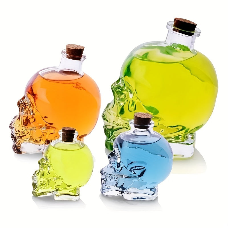 Skull Whisky Decanter for various liquors, perfect for bars, pubs, clubs, restaurants, and homes. Halloween-themed drinkware for spooky gatherings.