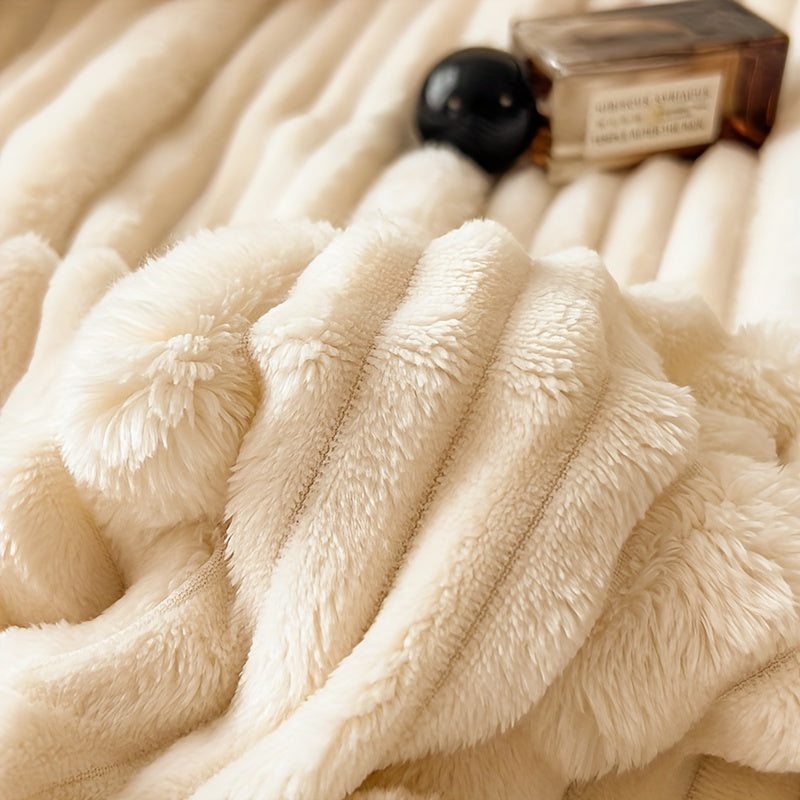 Soft and Cozy Contemporary Striped Faux Rabbit Fur Blanket - Perfect for All Seasons on Bed, Sofa or as a Gift for Loved Ones - Easy to Care for with Machine Washable Polyester Material - Ideal Christmas Present