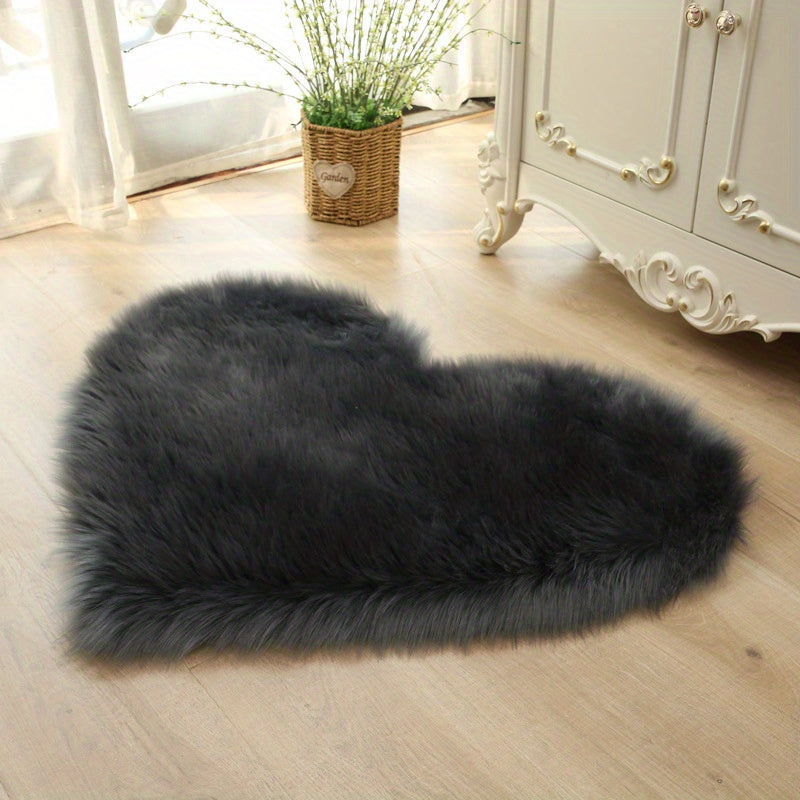 Heart Shaped Faux Fur Rug, Soft Plush Area Rug for Living Room Bedroom Sofa, Fluffy Shaggy Carpet Mat - 50*60cm/19.68*23.62in