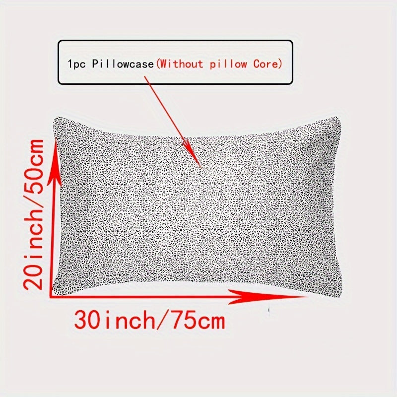 Soft envelope closure pillowcase made of 100% cotton, without core. Features flower and plaid patterns on breathable fabric with a thread count of 144TC. Ideal for main bedroom, guest room, or dorms. Perfect gift idea.