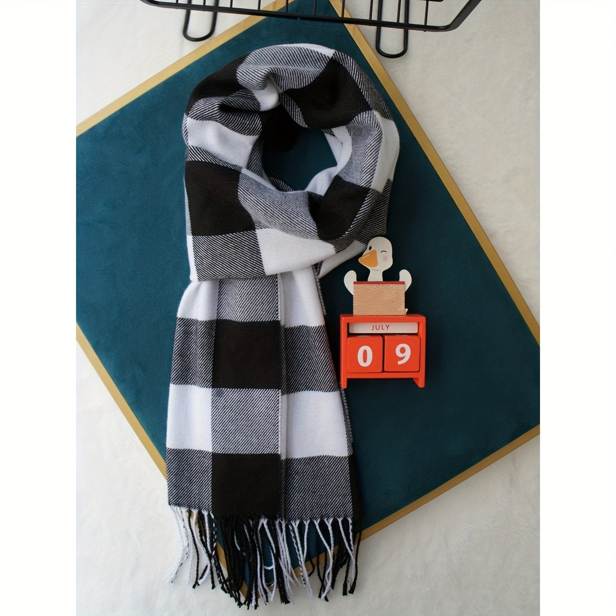 Warm and Cozy Plaid Scarf Inspired by British Style - Made with Imitation Cashmere, perfect for Autumn/Winter, Ideal for Couple's gift, Vibrant Colors, Korean Design