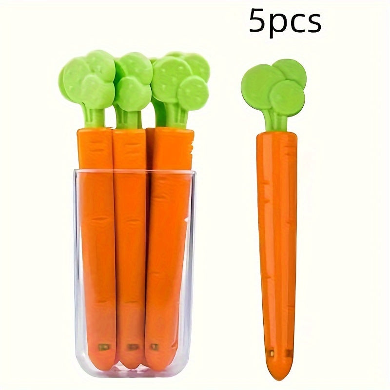 Magnetic Bag Clips in Carrot Shape, Set of 5 - Reusable Plastic Sealers for Food Storage, Groove Design Kitchen Organizers for Snack Bags, Safe for Non-Food Contact