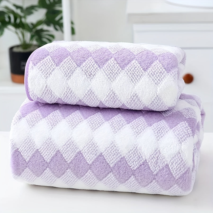 1-piece lattice towel set includes one hand towel and one bath towel. Absorbent and quick-drying face towel, with a super soft and skin-friendly bathing towel. Ideal bathroom supplies for home.