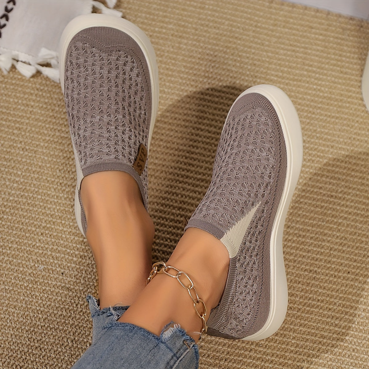 Breathable knit slip-on sneakers for women – lightweight, casual, non-slip thick sole shoes for all seasons.