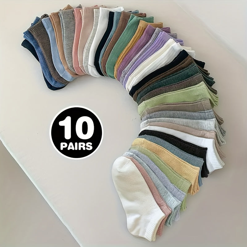 Hand washable knitted fabric boat socks in 20 pairs of color sets for fall/winter comfort.