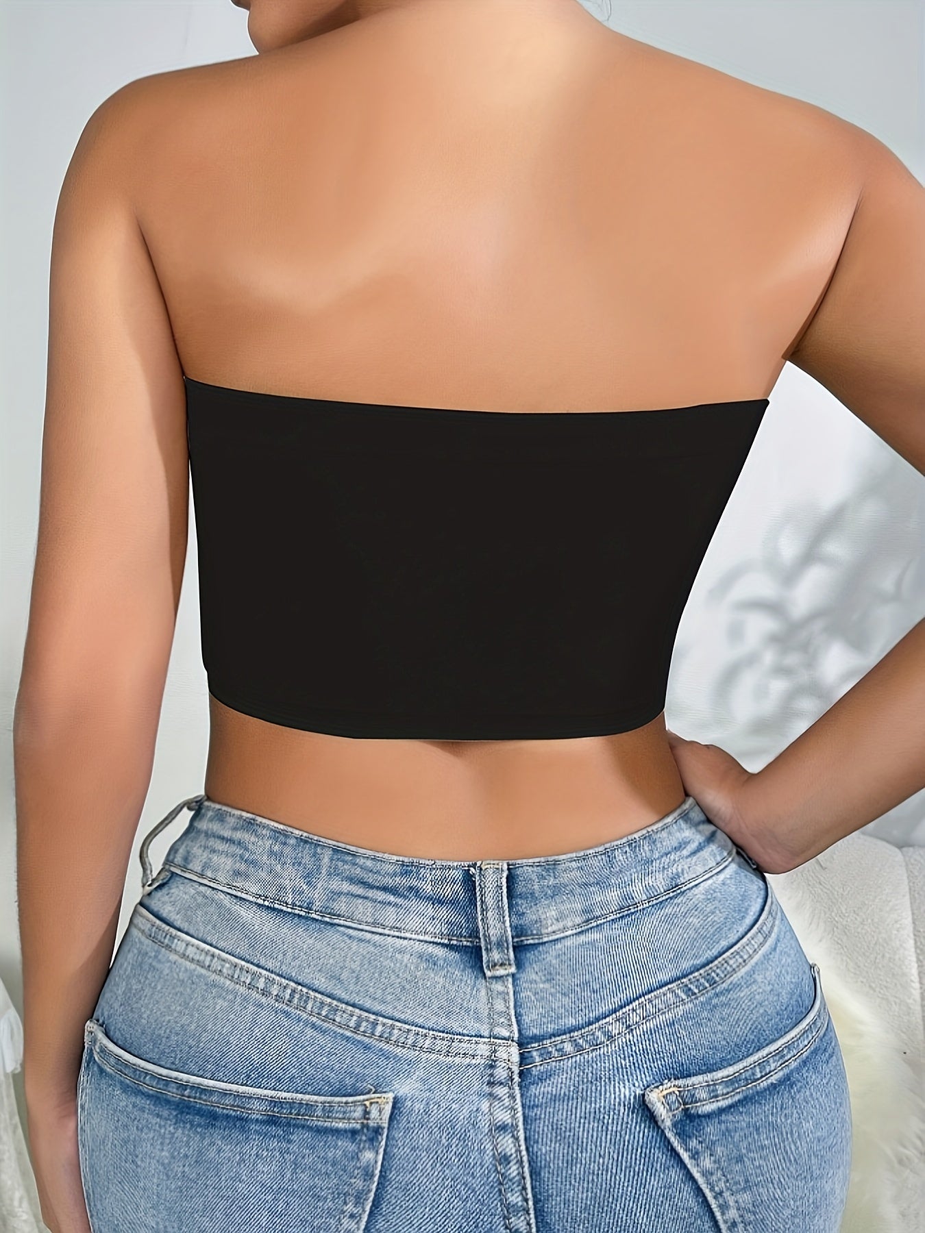 Solid anti-slip wireless bandeau top with push-up bra, comfy and casual lingerie for women.