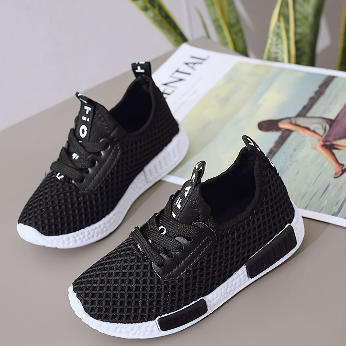 Youth Fashionable Mesh Sneakers for Daily Casual Wear, Ages 14 and Under