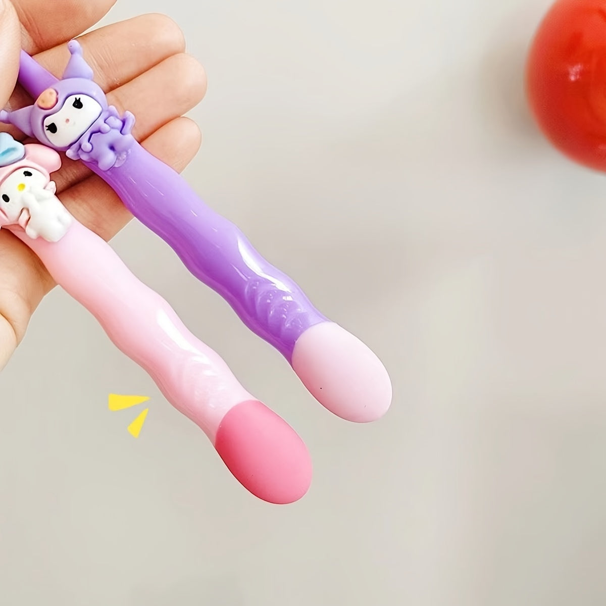 2pcs Sanrio Cute Cartoon Kuromi, Melody toothbrush holder set made of durable PP material for both men and women. Includes mouthwash cup and toothbrush.