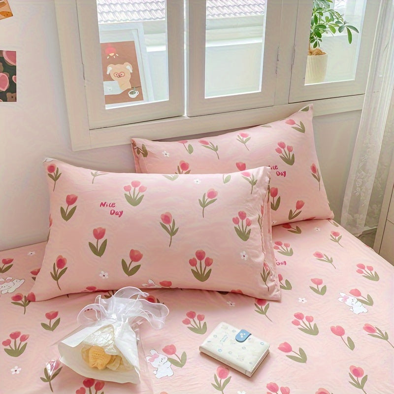 One pack of 1 piece small floral fresh INS style pillowcase. It is washed for a soft and comfortable feel with a floral print design.