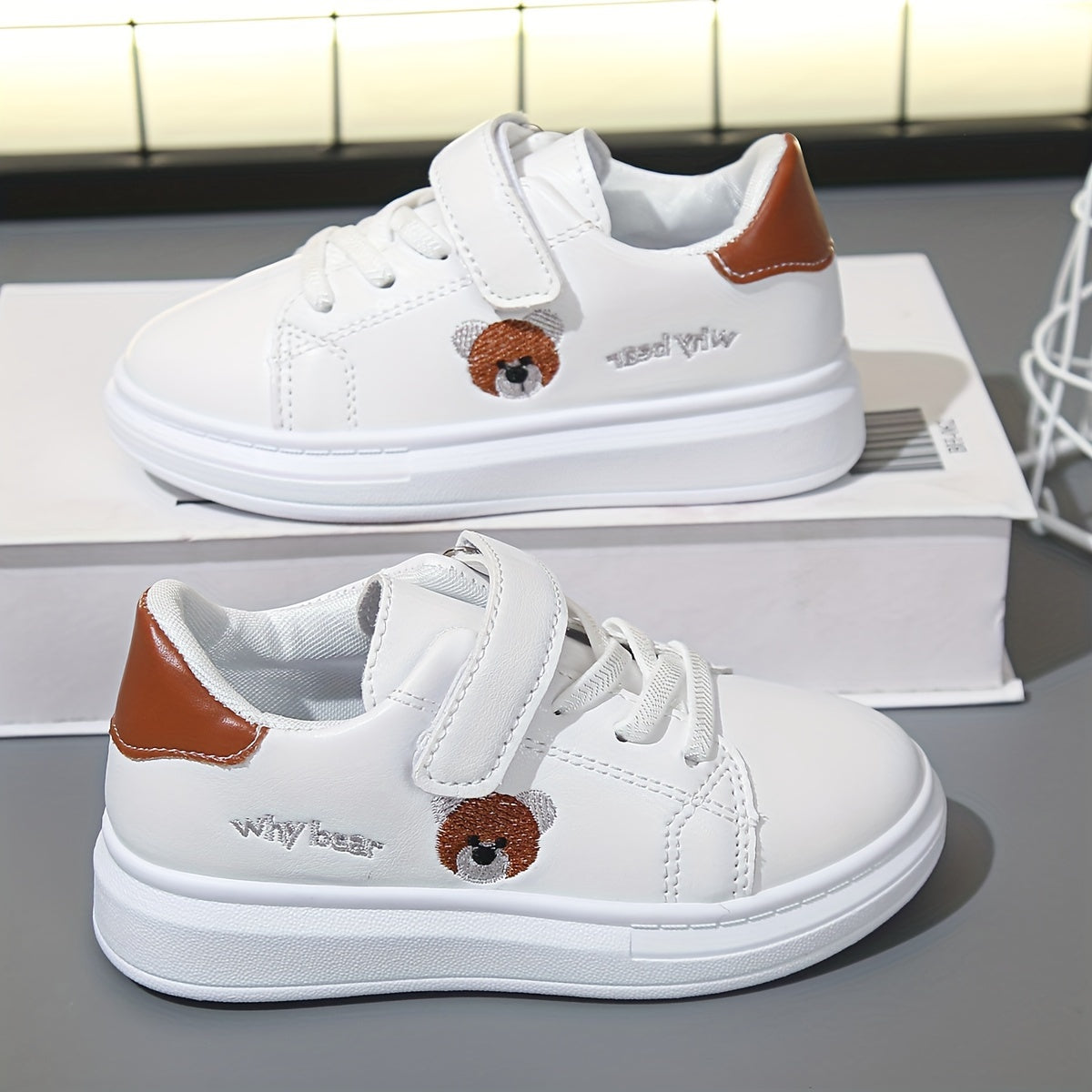 Kids' sneakers with cartoon design, hook-and-loop closure, breathable PVC sole, suitable for boys and girls.