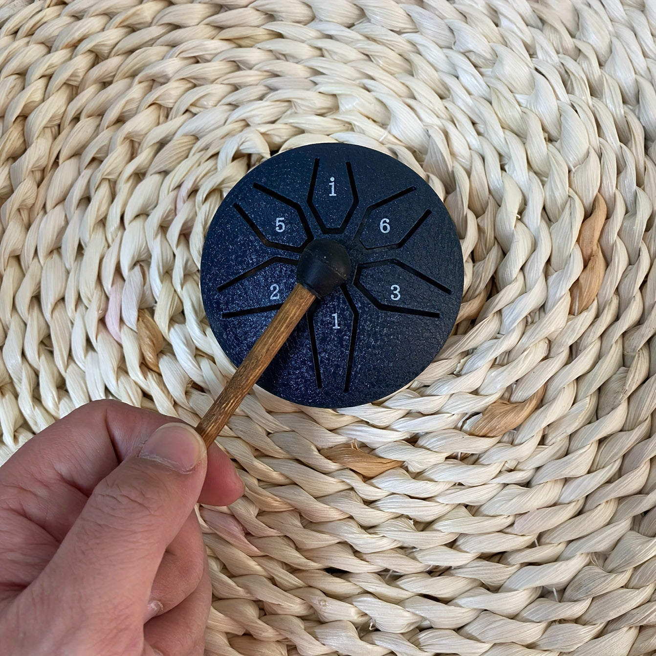 Compact steel tongue drum with 6 notes, perfect for beginners and music lovers. Ideal for camping, meditation, or yoga with clear, relaxing sound.